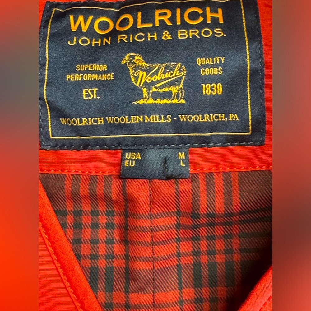 Woolrich Snap Down Red Tartan Lining Back Buckle Pockets Men's Vest Sz M EUC - Picture 2 of 10